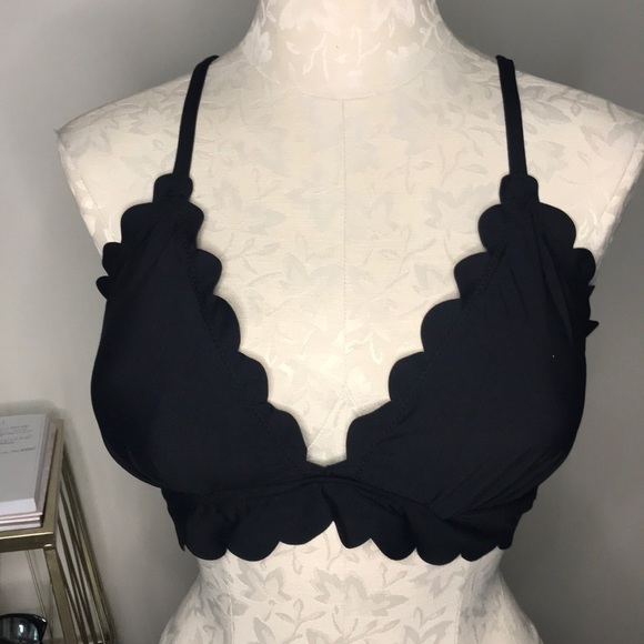Chelsea28 Other - Chelsea 28 scalloped bathing suit top